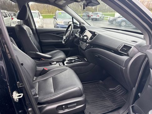 Used 2019 Honda Pilot Elite image 16
