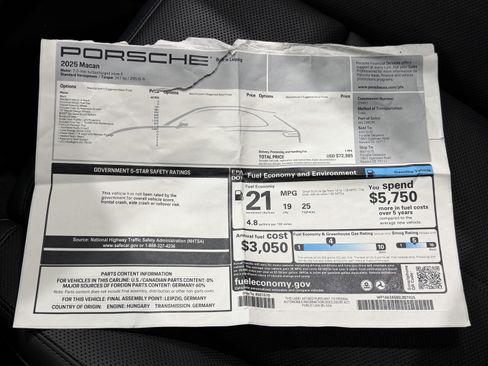 Certified 2025 Porsche Macan image 57