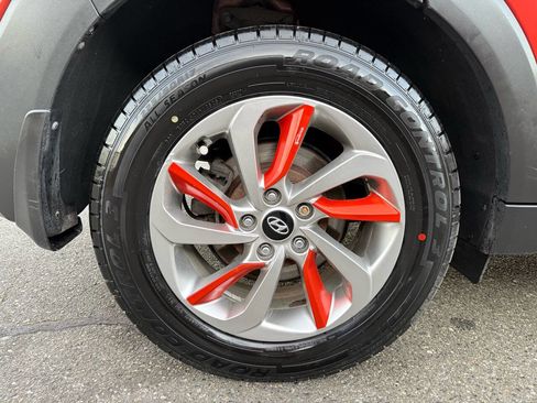 Used 2016 Hyundai Tucson SE image 16