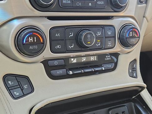 Used 2016 GMC Yukon Denali w/ Open Road Package image 28