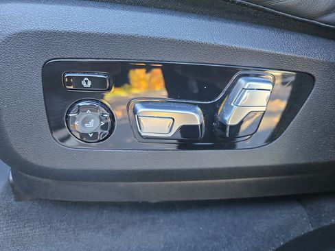 Used 2019 BMW X5 xDrive40i w/ Executive Package image 14