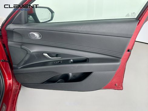 New 2025 Hyundai Elantra SEL image 30
