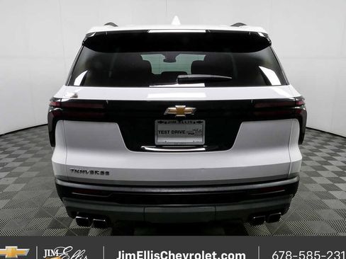 Certified 2025 Chevrolet Traverse LT FWD image 28
