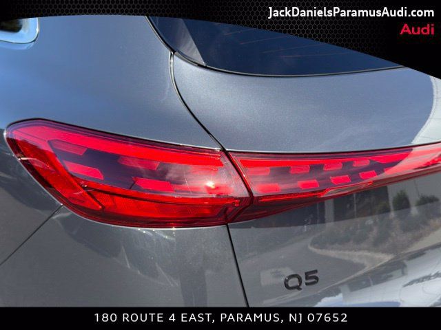 Used 2025 Audi Q5 Premium w/ Convenience Package AWD/4WD image 15