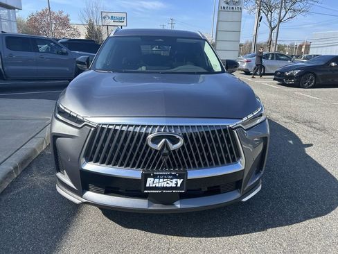 New 2026 INFINITI QX60 Luxe image 3