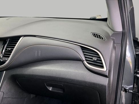 Used 2020 Chevrolet Trax LS FWD image 18