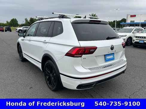 Used 2022 Volkswagen Tiguan SE R-Line AWD/4WD image 4