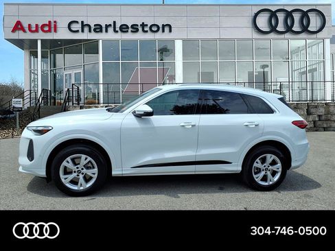 Certified 2025 Audi Q5 Premium w/ Convenience Package AWD/4WD image 6