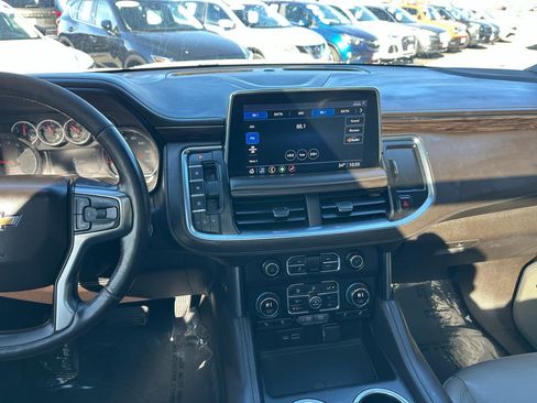 Used 2021 Chevrolet Tahoe LT w/ LT Signature Package image 12