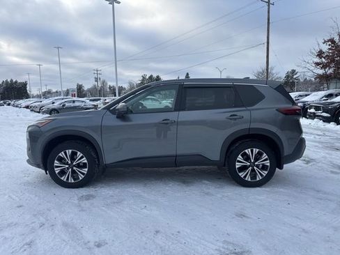 Used 2023 Nissan Rogue SV image 7
