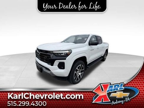 Used 2023 Chevrolet Colorado Z71 w/ Z71 Convenience Package 2 AWD/4WD image 1
