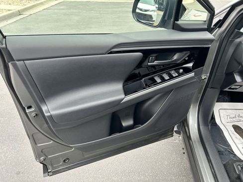 Used 2023 Toyota bZ4X XLE w/ Weather Package image 9