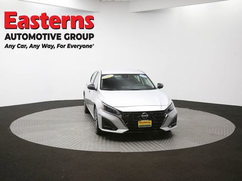 Used 2024 Nissan Altima 2.5 SV image 49