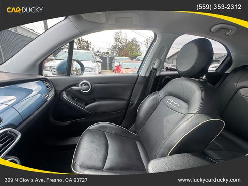 Used 2017 FIAT 500X Lounge w/ Advanced Safety Package image 16