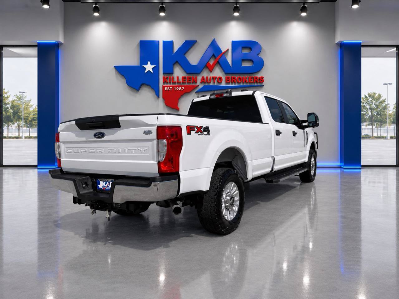 Used 2022 Ford F250 XL w/ STX Appearance Package AWD/4WD image 3
