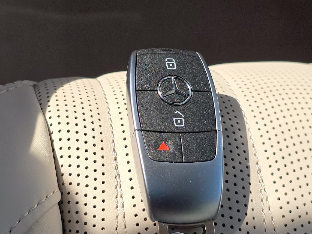 New 2027 Mercedes-Benz G 580 e image 38