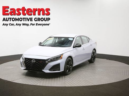 Used 2024 Nissan Altima 2.5 SR image 54