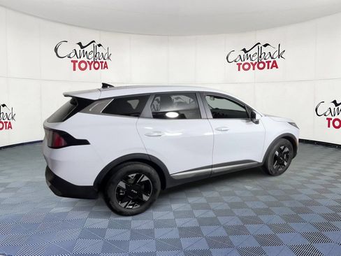 Used 2026 Kia Sportage LX FWD image 3