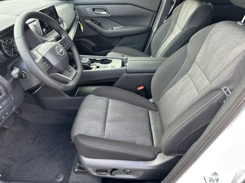 New 2026 Nissan Rogue SV w/ Cold Weather Package FWD image 9