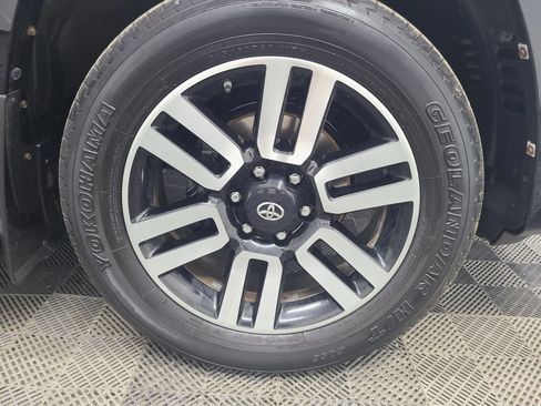 Used 2017 Toyota 4Runner Limited AWD/4WD image 15