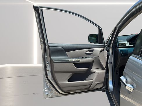 Used 2012 Honda Odyssey EX-L image 11
