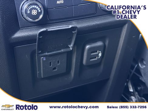 Used 2022 Chevrolet Traverse RS w/ LPO, Cargo Package FWD image 16
