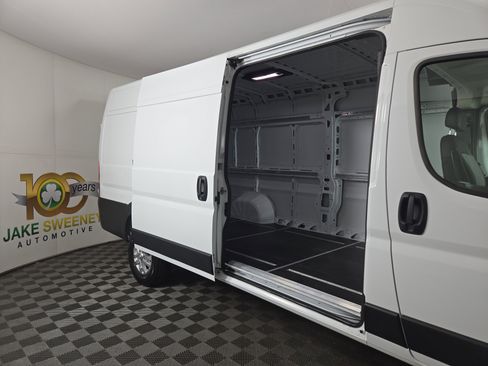 Used 2025 RAM ProMaster 3500 w/ Quick Order Package 22G SLT image 13