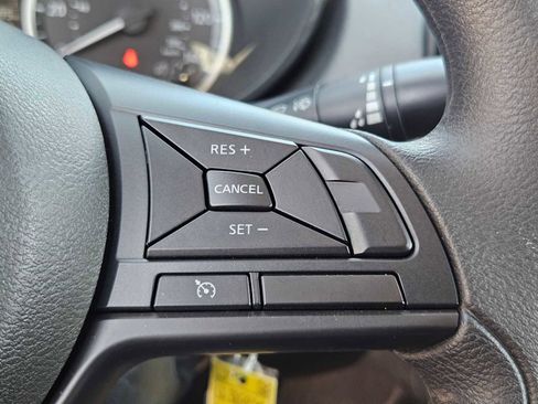 Used 2025 Nissan Versa S w/ Trunk Package FWD image 22