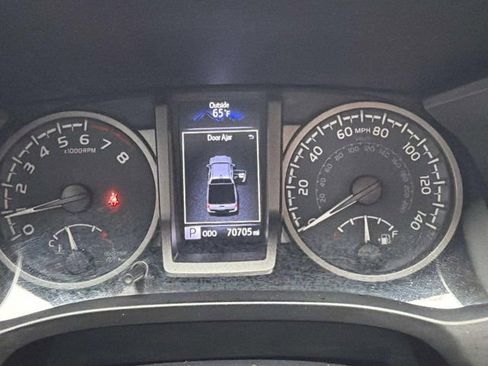 Certified 2021 Toyota Tacoma TRD Off-Road w/ Technology Package AWD/4WD image 26