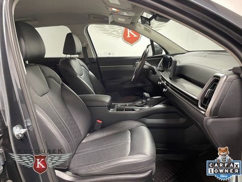 Used 2025 Kia Sorento EX FWD image 23