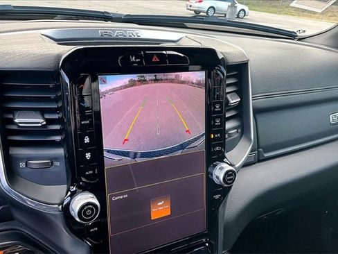 Used 2025 RAM 1500 Laramie image 14