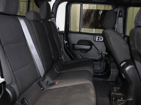 Used 2023 Jeep Gladiator Sport image 27