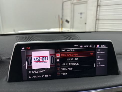 Used 2022 BMW 750i xDrive image 16