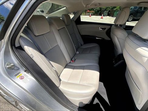Used 2018 Toyota Avalon Limited FWD image 28