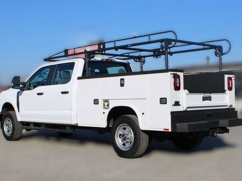 Used 2024 Ford F350 XL w/ Snow Plow Prep Package image 4
