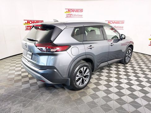 Certified 2021 Nissan Rogue SV w/ Premium Package AWD/4WD image 17