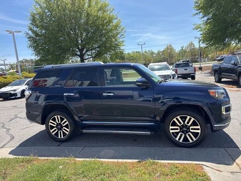 Used 2022 Toyota 4Runner Limited AWD/4WD image 6