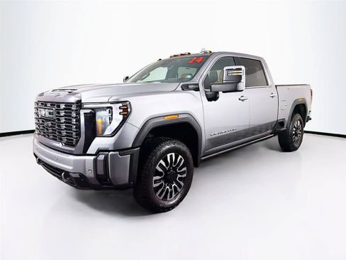 Used 2024 GMC Sierra 2500 Denali Ultimate AWD/4WD image 7