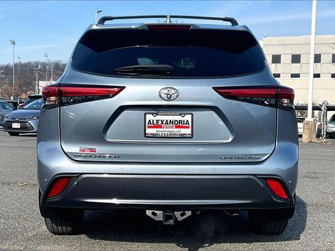 Used 2020 Toyota Highlander Limited image 4