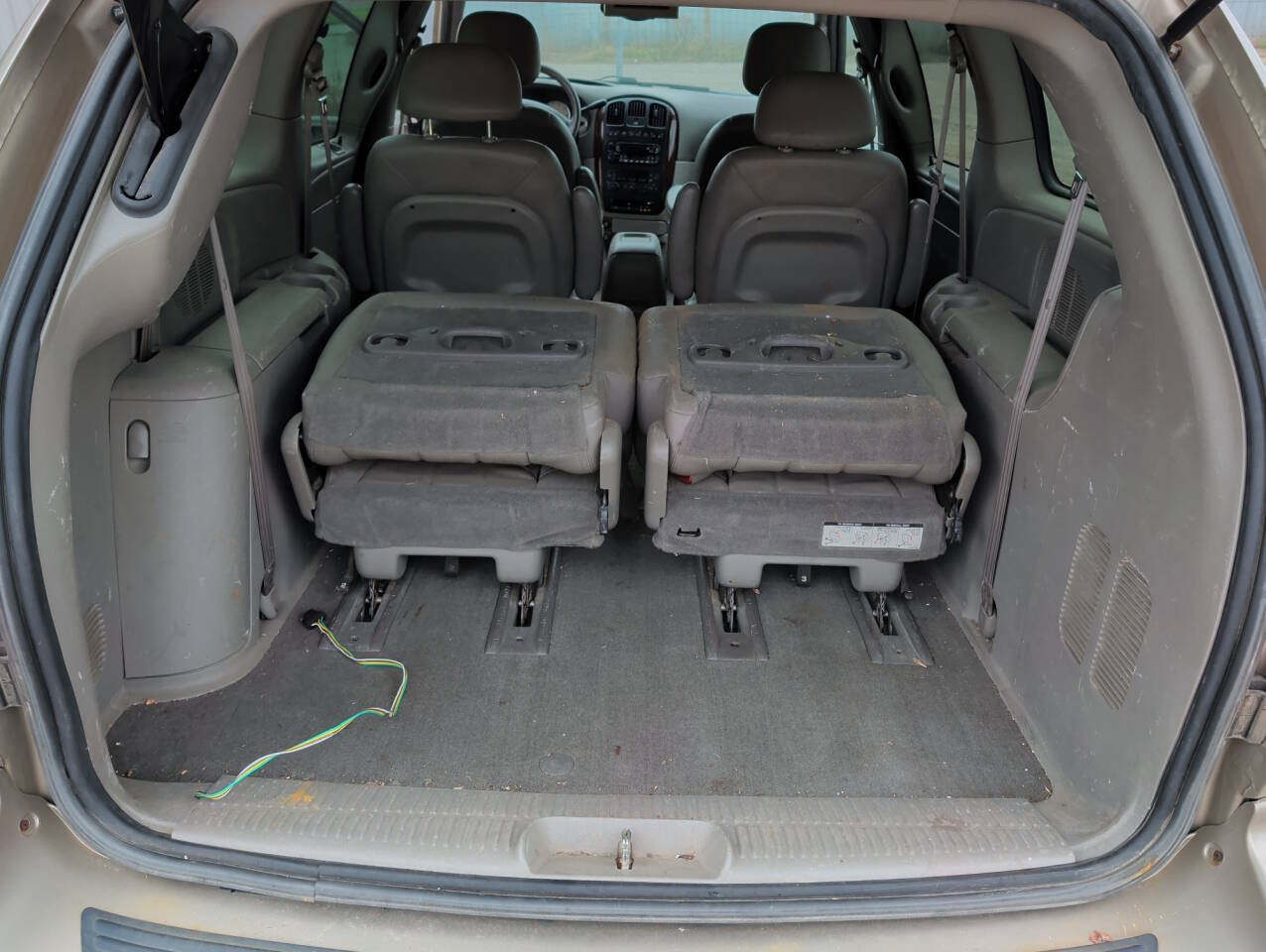 Used 2003 Chrysler Town & Country LXi FWD image 24