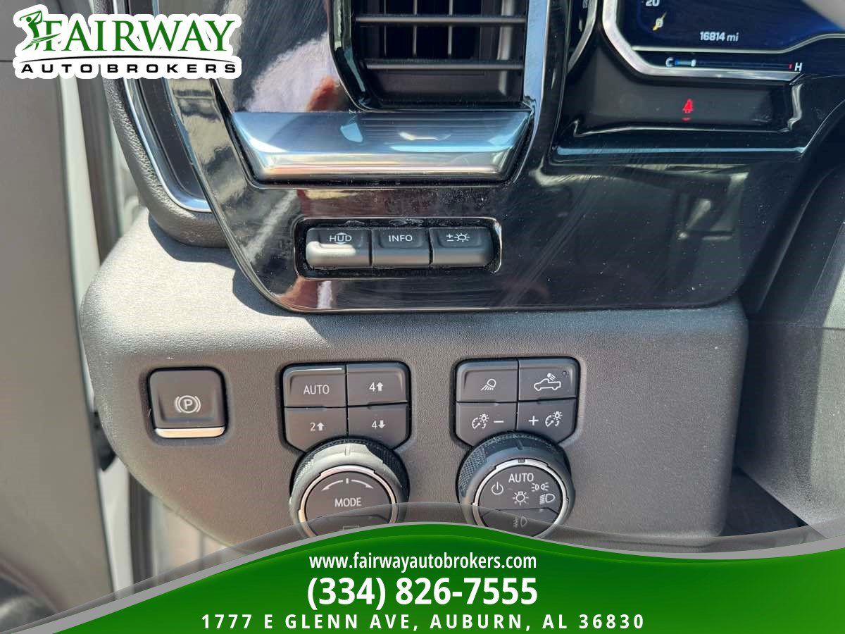 Used 2025 Chevrolet Silverado 2500 High Country w/ Technology Package AWD/4WD image 17