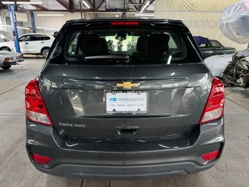 Used 2019 Chevrolet Trax LS AWD/4WD image 3