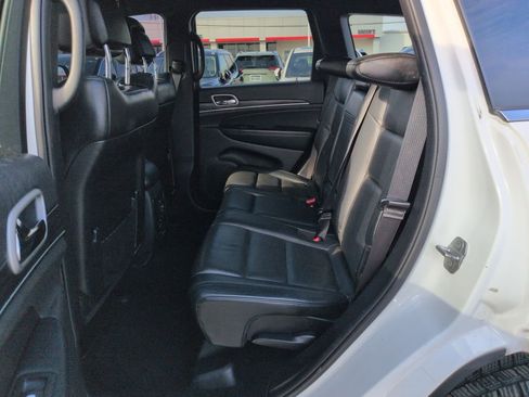 Used 2019 Jeep Grand Cherokee Limited w/ Luxury Group II image 25