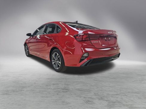 Used 2023 Kia Forte LXS image 3