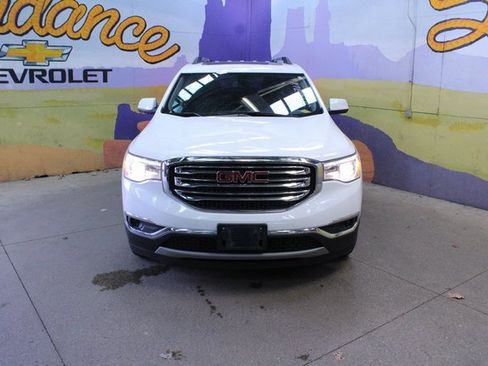Used 2018 GMC Acadia SLT image 3