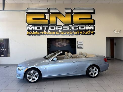 Used 2012 BMW 335i Convertible RWD image 6