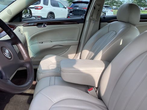 Used 2008 Buick Lucerne CXL w/ Driver Confidence Package FWD image 12