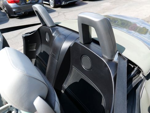 Used 2004 BMW Z4 2.5i image 36