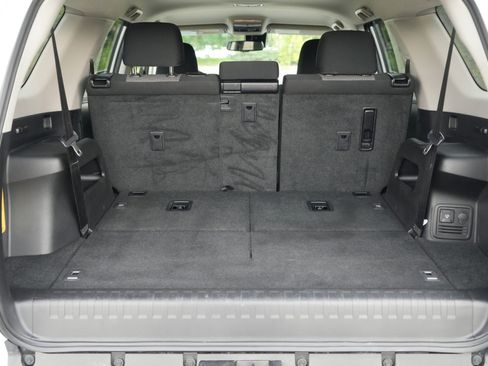 Used 2024 Toyota 4Runner SR5 RWD image 38