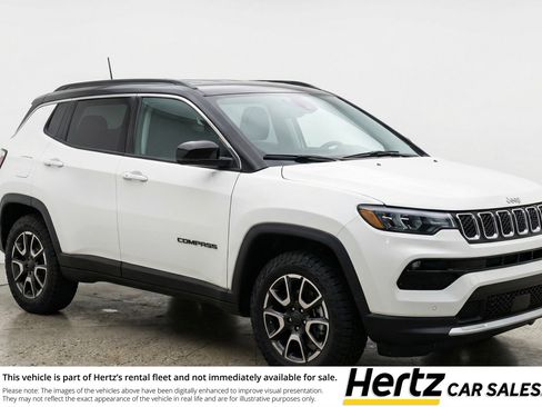 Used 2025 Jeep Compass Trailhawk AWD/4WD image 1